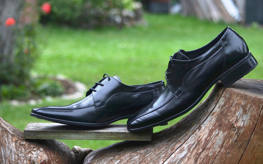 5 Reasons Why Do Your Leather Shoes Squeak And How To Avoid It
